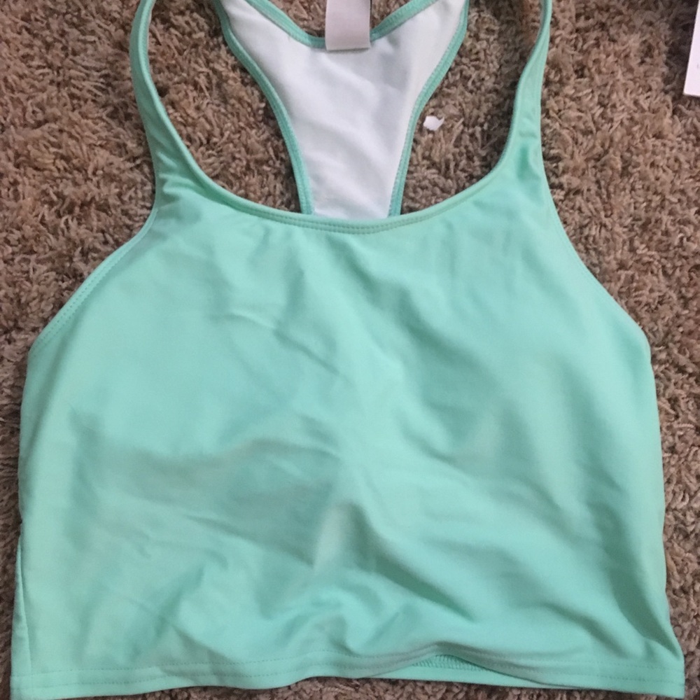 Mint Kortni Jeane
